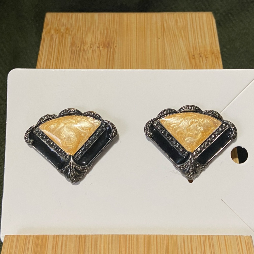 Vintage Art Deco Nouveau Victorian Style Stud Earrings